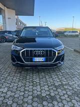 Audi AUDI Q3 35 TDI S tronic S line edition - Audi Q3 mit Diesel-Antrieb: Limousine