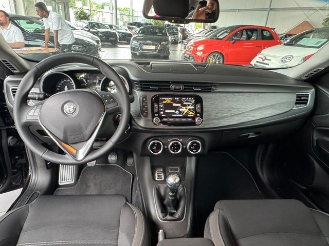 Fahrzeugabbildung Alfa Romeo Giulietta KLIMA XENON NAVI ALU