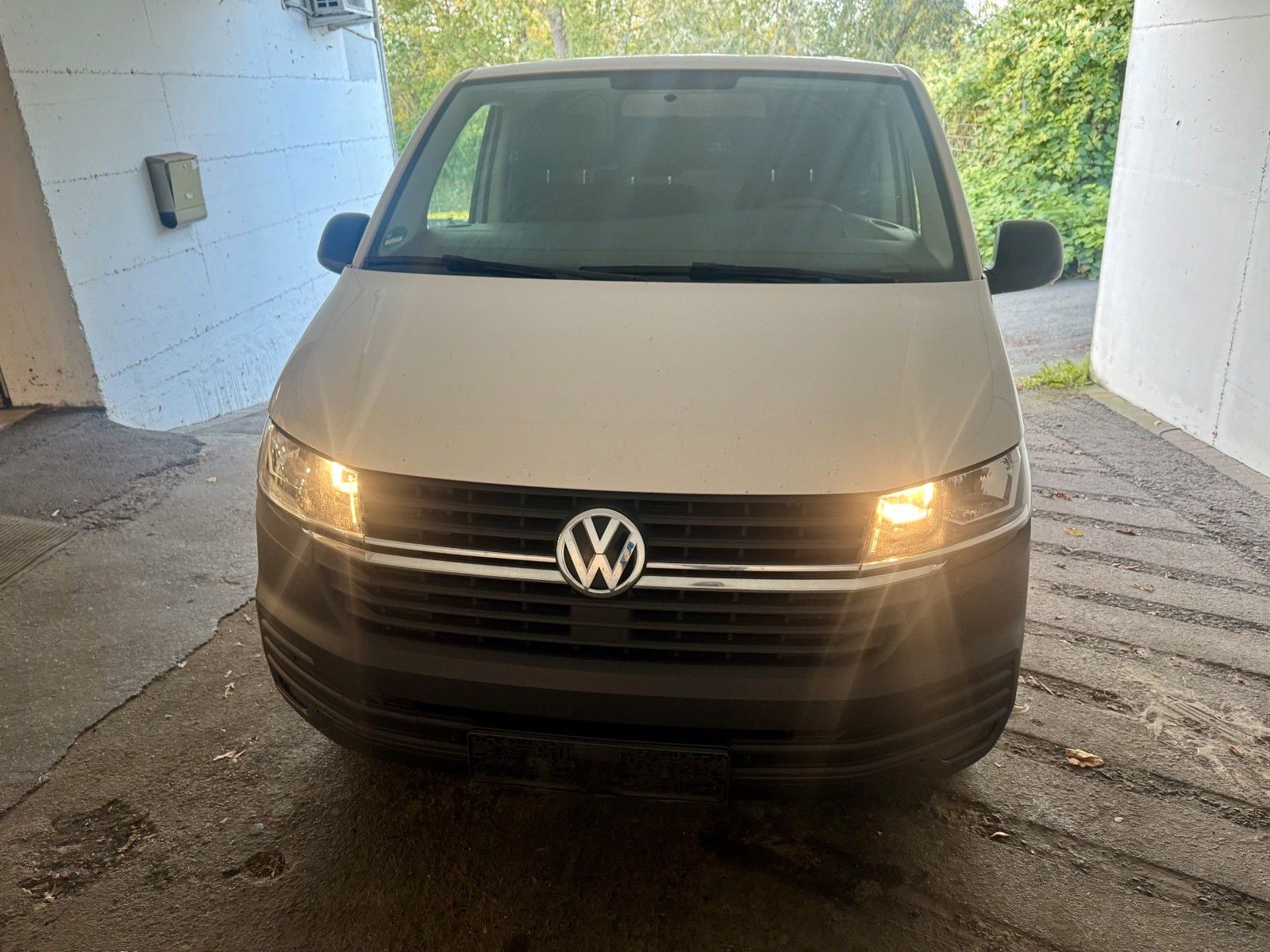 Volkswagen T6 Transporter 2.0 TDI DSG KR Klima, AHK imagem 2
