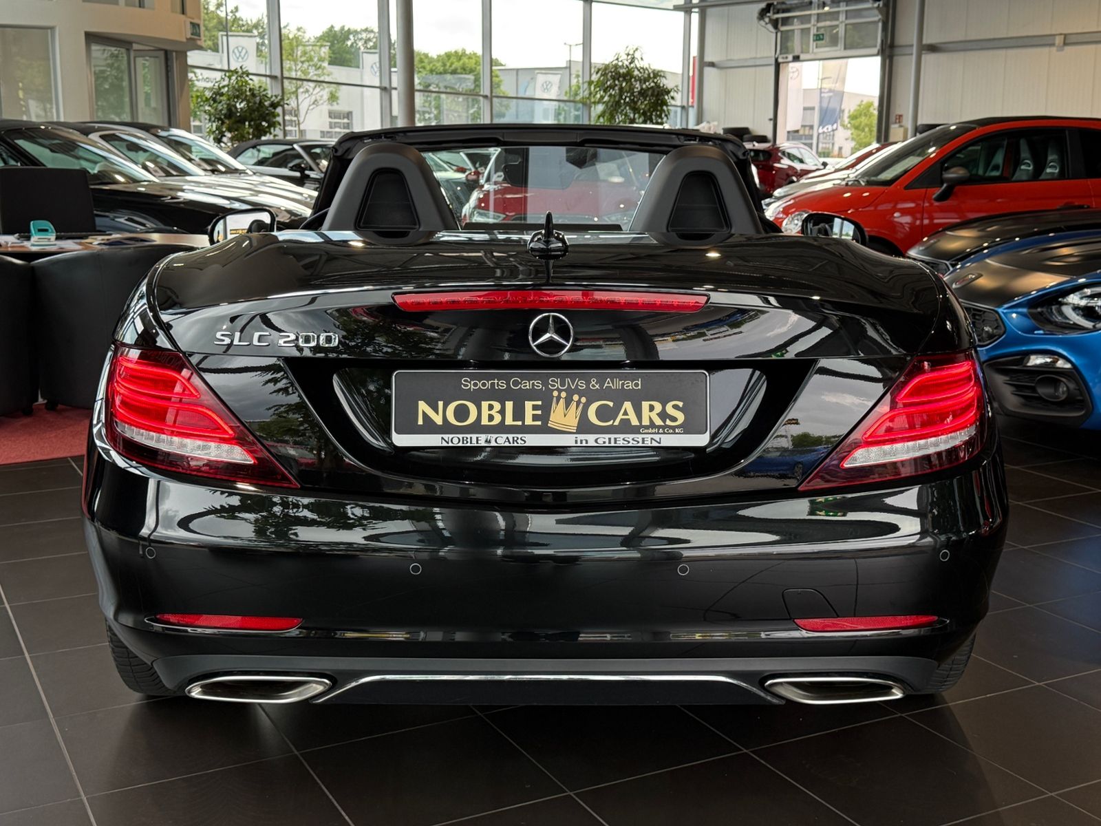 Fahrzeugabbildung Mercedes-Benz SLC 200 AIRSCARF LED NAVI