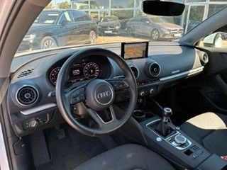 Fahrzeugabbildung Audi A3 Limo 35 TFSI >S Line/PANO/NAV/LED/Sitzheiz<