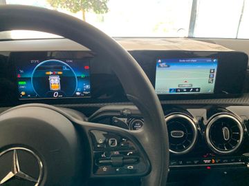 Mercedes CLA 250 Shooting Brake - 11