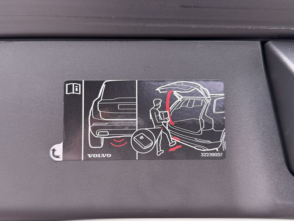 Volvo V90 T8 AWD Recharge Plug-In Hybrid Ultimate Dark foto 23