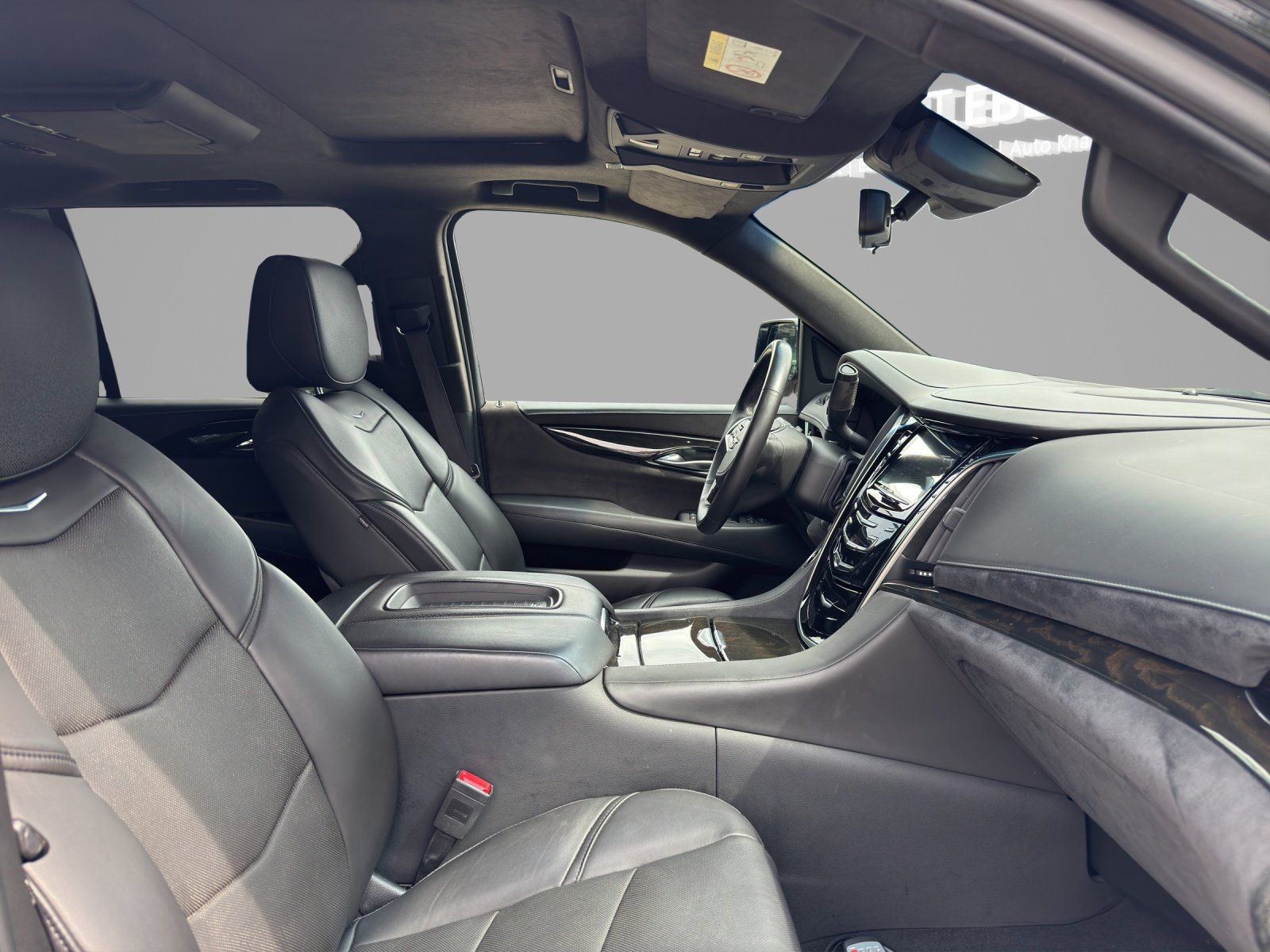 Fahrzeugabbildung Cadillac Escalade 6.2 V8 Platinum ESV // DT.Erstzulassung