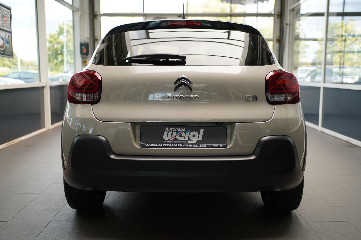 Fahrzeugabbildung Citroën C3 PureTech 110 Elle Klima Navi Sitzheizung