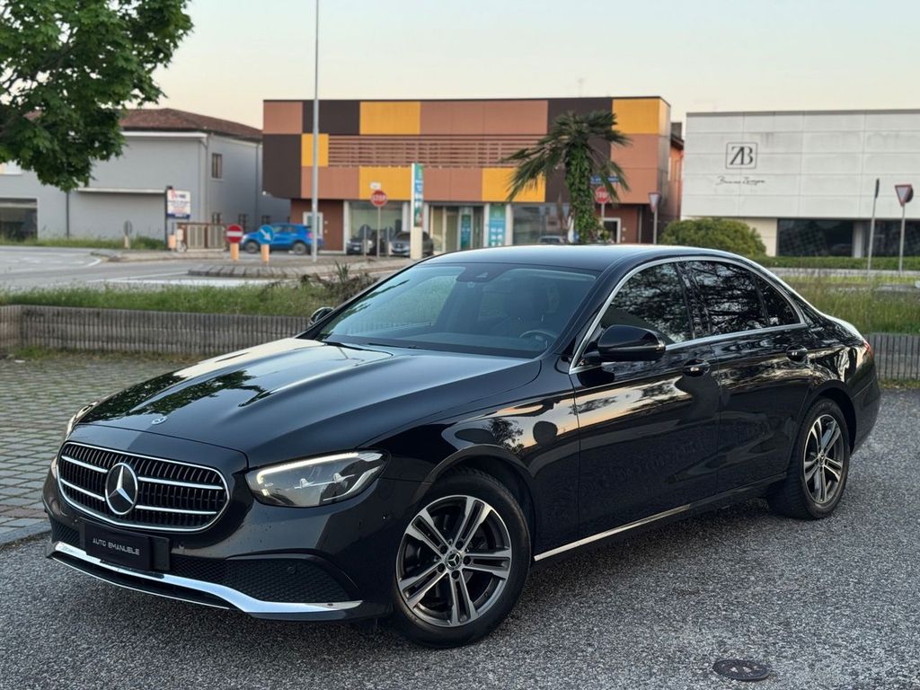 Image of Mercedes-Benz E 220