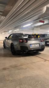 Nissan GT-R 3.8l Black Edition Black Edition - Nissan GT-R: Coupe