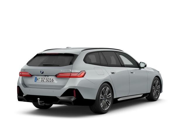 BMW 520d xDrive Touring M SPORT AHK Iconic Glow harm