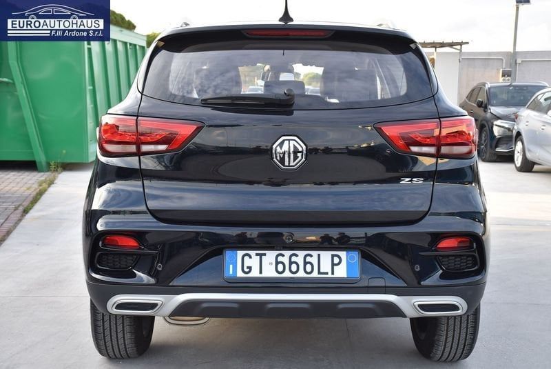MG ZS