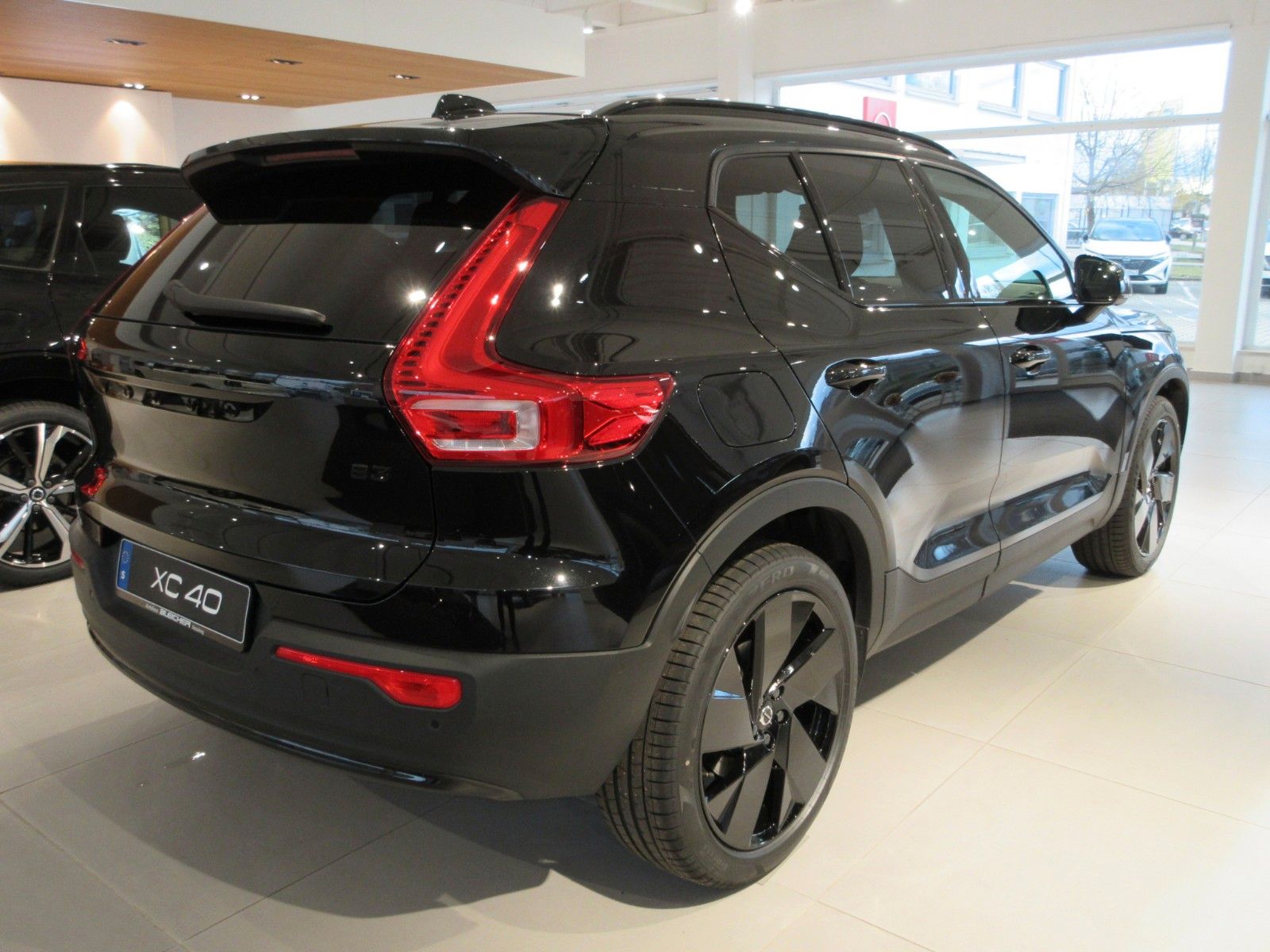 Fahrzeugabbildung Volvo XC 40 B3 Ultra Black Edition | 360° | NS | Navi