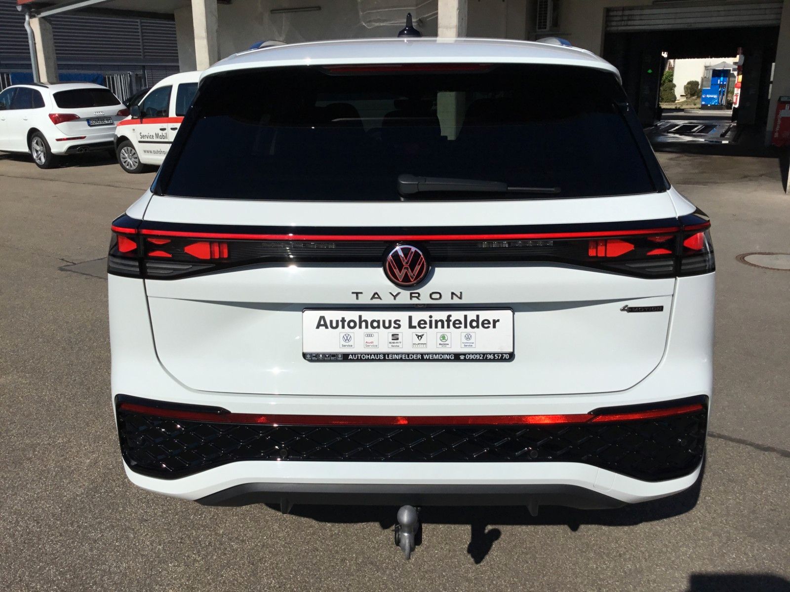 Fahrzeugabbildung Volkswagen Tayron 2.0TDI DSG 4M R-Line+Standh.+AHK+Pano+20"