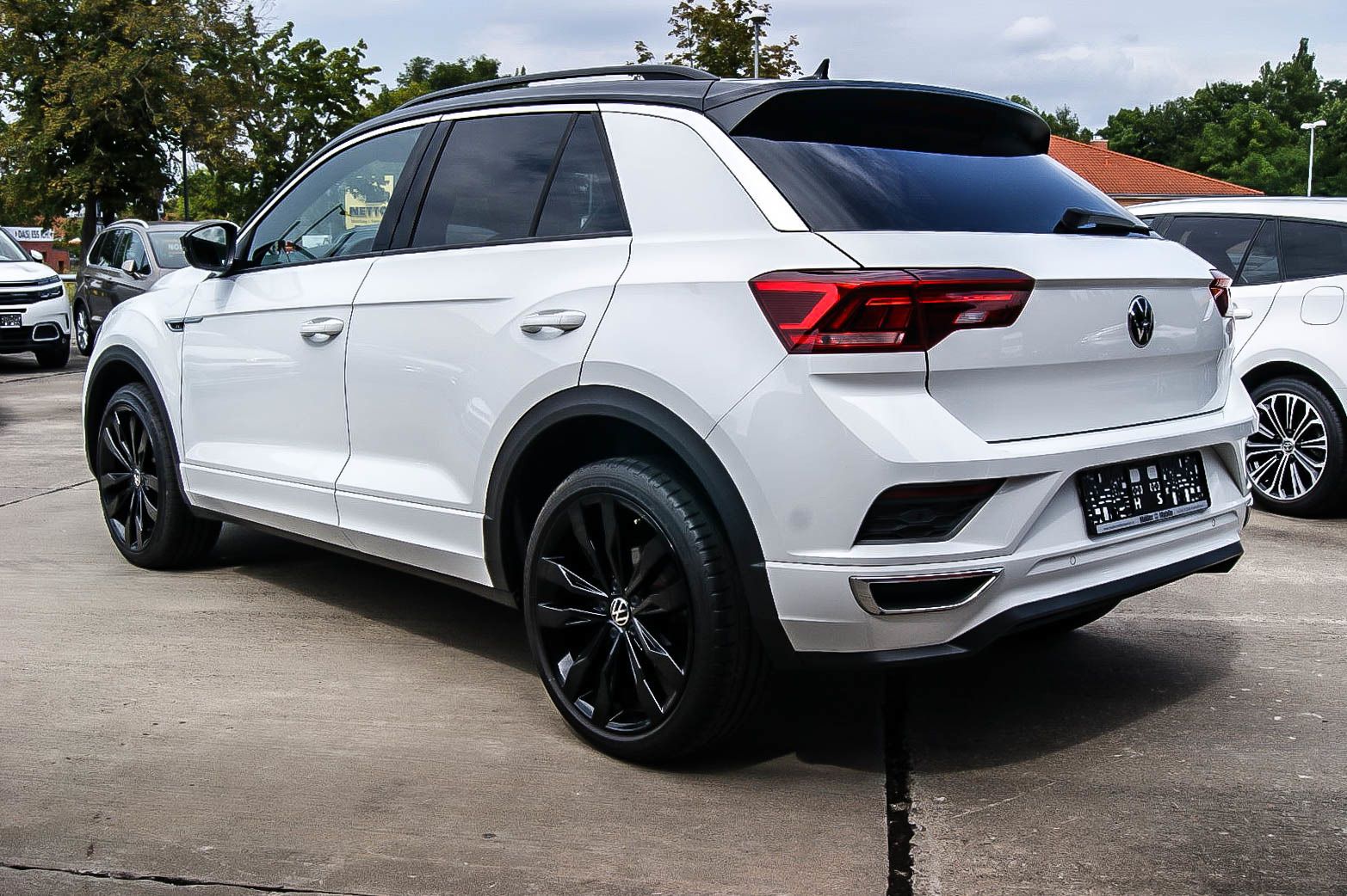 Fahrzeugabbildung Volkswagen T-Roc 2.0TDI Sport 4Motion R-Line PANORAMA LED