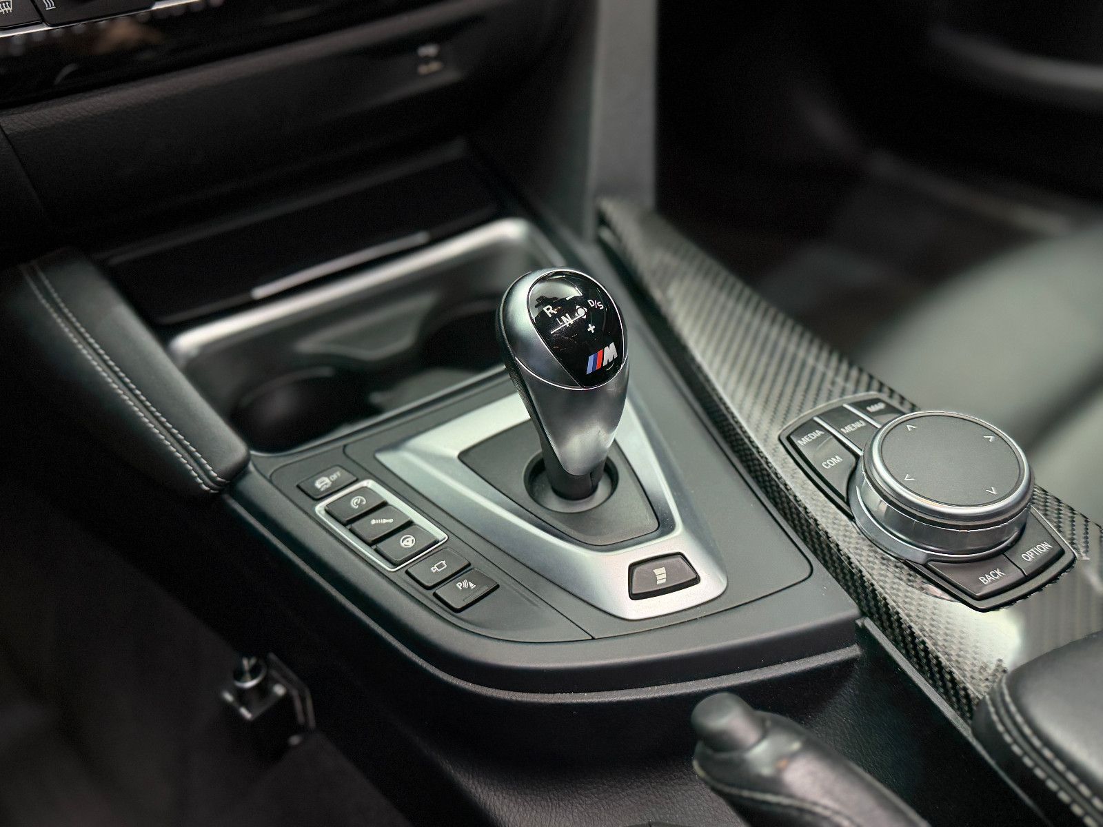 Fahrzeugabbildung BMW M4 Coupe |LCI|INDIVIDUAL|AULITZKY|KW|H/K|