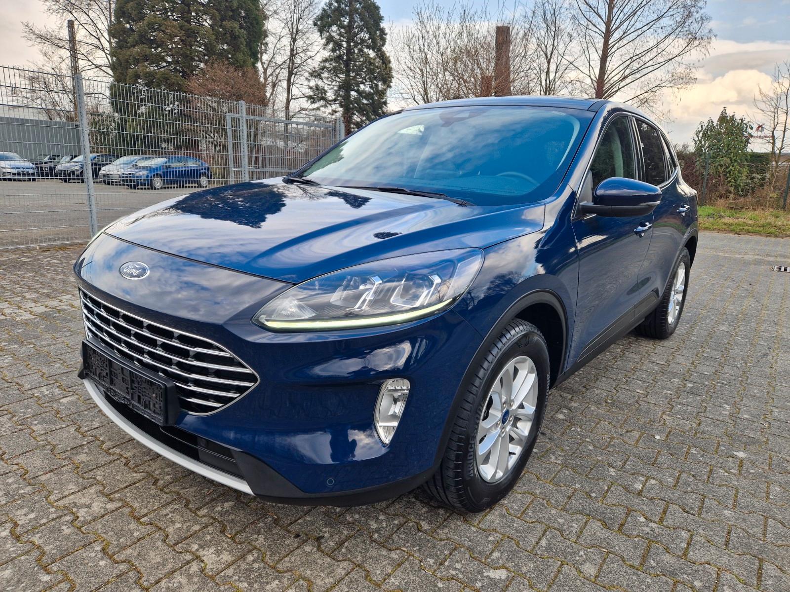 Ford Kuga Titanium 4x4 AHK LED Navi Keyess go