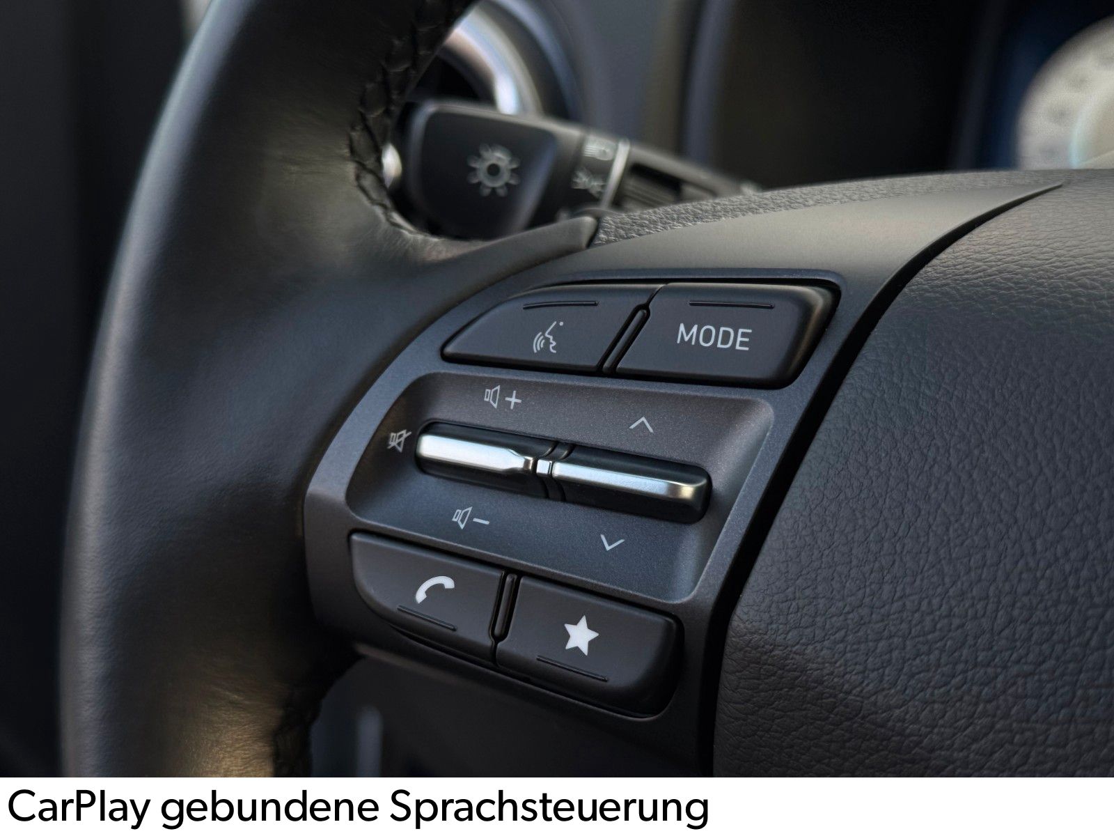 Fahrzeugabbildung Hyundai KONA E Select LKA ACC PDC SHZ LHZ Navi CarPlay