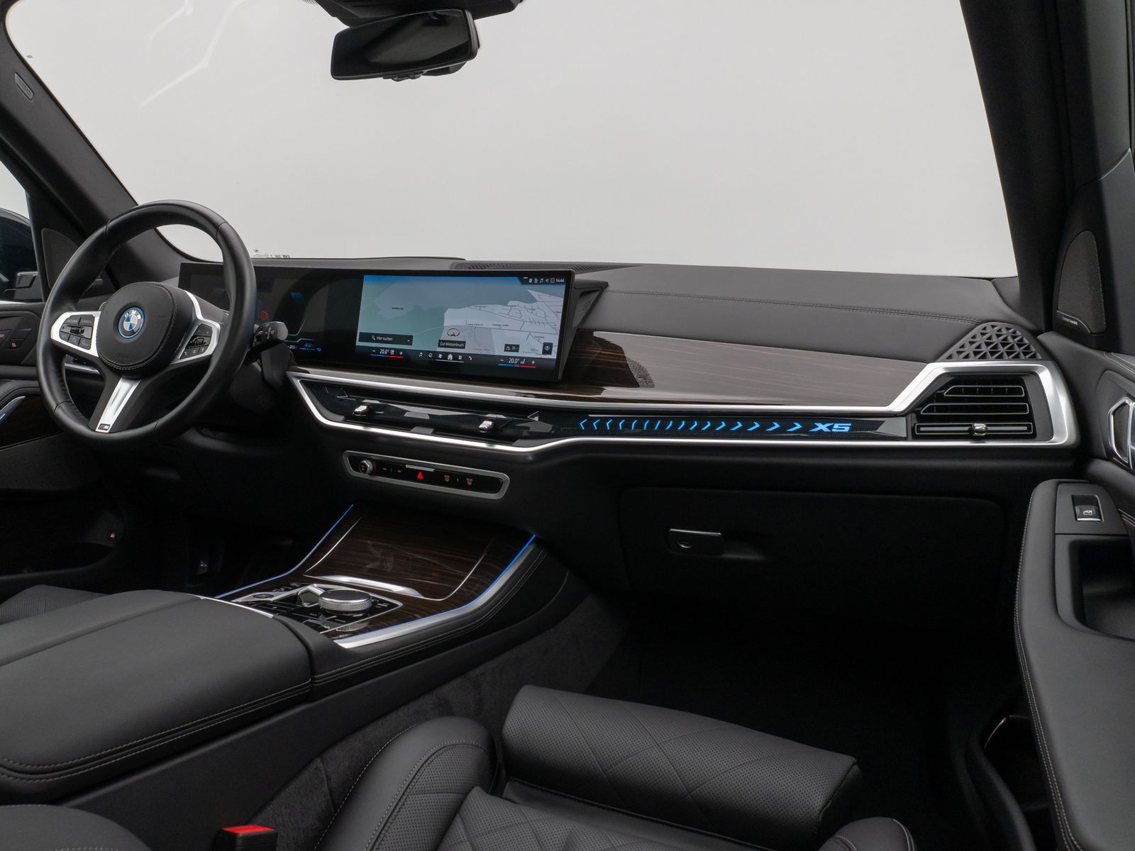 Fahrzeugabbildung BMW x5 xD50e M SportPro Panorama 360°HUD DAB H/K 21"