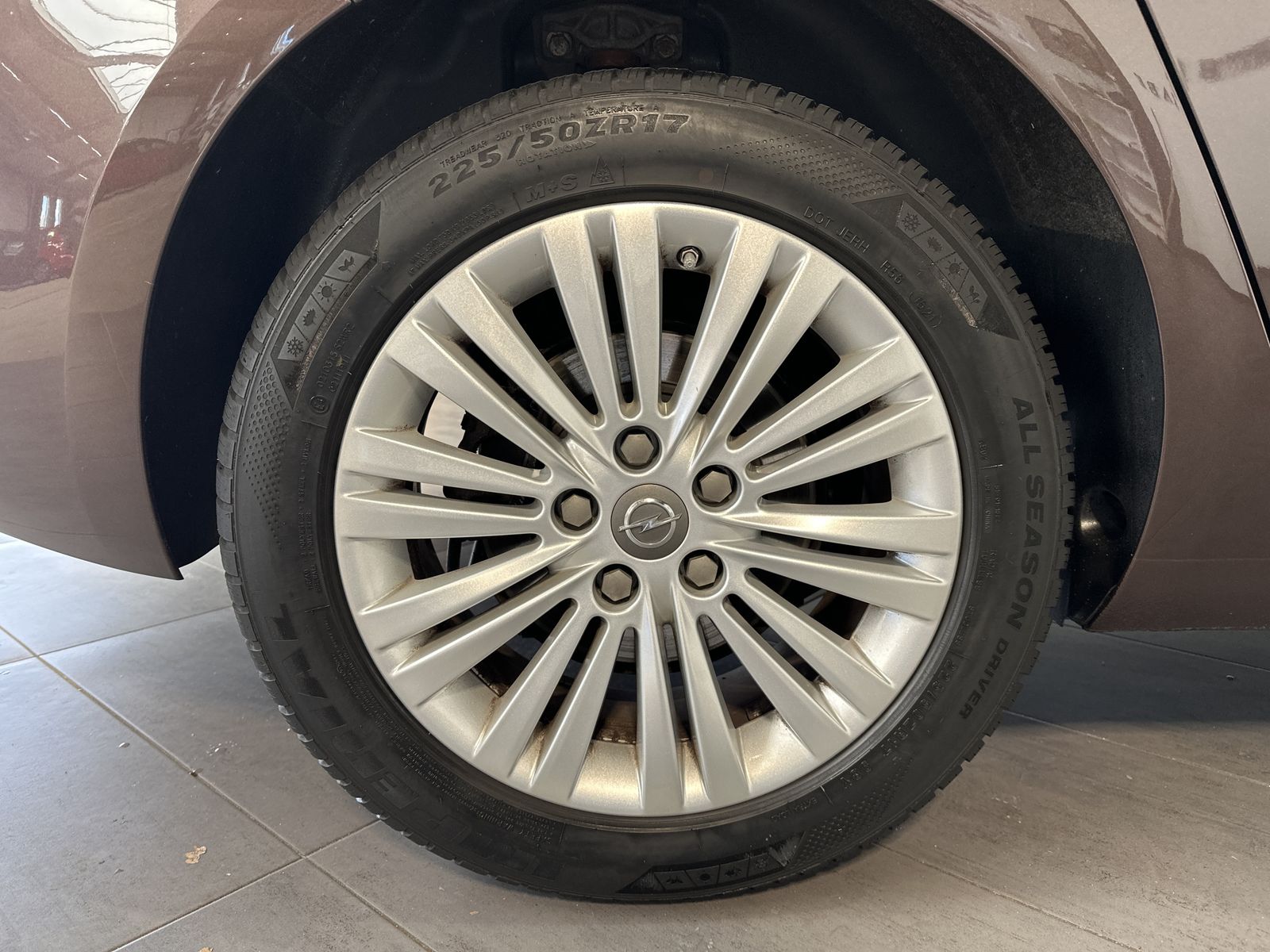 Fahrzeugabbildung Opel Zafira 1.6 D Business Innov. NAV+LED+PP+AHK+17ZO