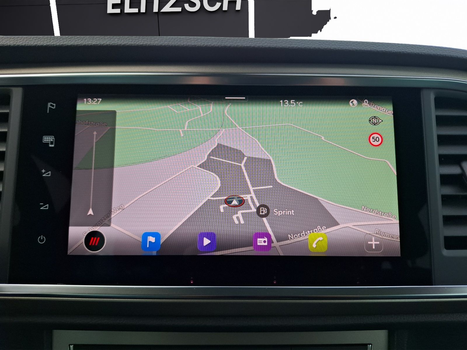 Fahrzeugabbildung SEAT Ateca TSI Xperience DSG LED Navi AID GRA RFK SH