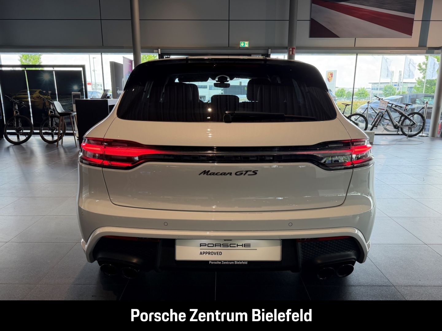 Porsche Macan GTS Standheizung Sportabgas Luftfederung foto 5