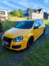 Volkswagen Golf 5 yellow speed 33/100 (Tausch) - Volkswagen Golf mit Diesel-Antrieb: Sportwagen