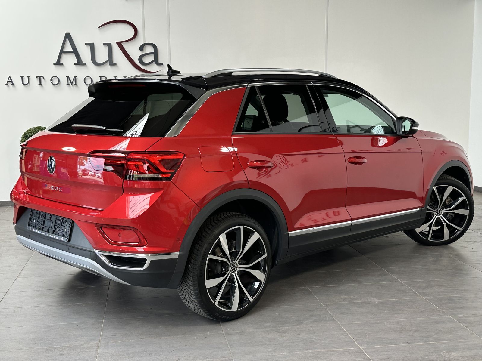 Fahrzeugabbildung Volkswagen T-Roc 1.5 TSI DSG Sport NAV+LED+ACC+STANDHEIZUNG