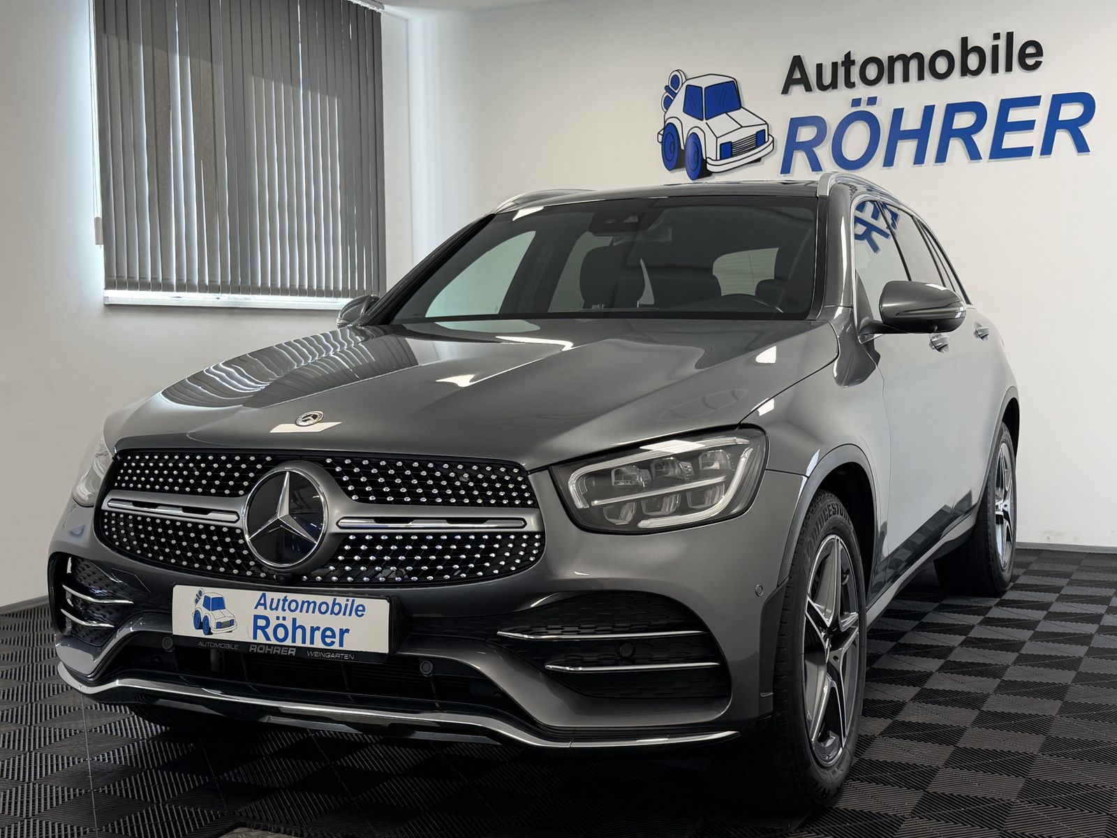 Mercedes-Benz GLC 300 d 4M 9G AMG Line Pano AHK 360G Distr.+
