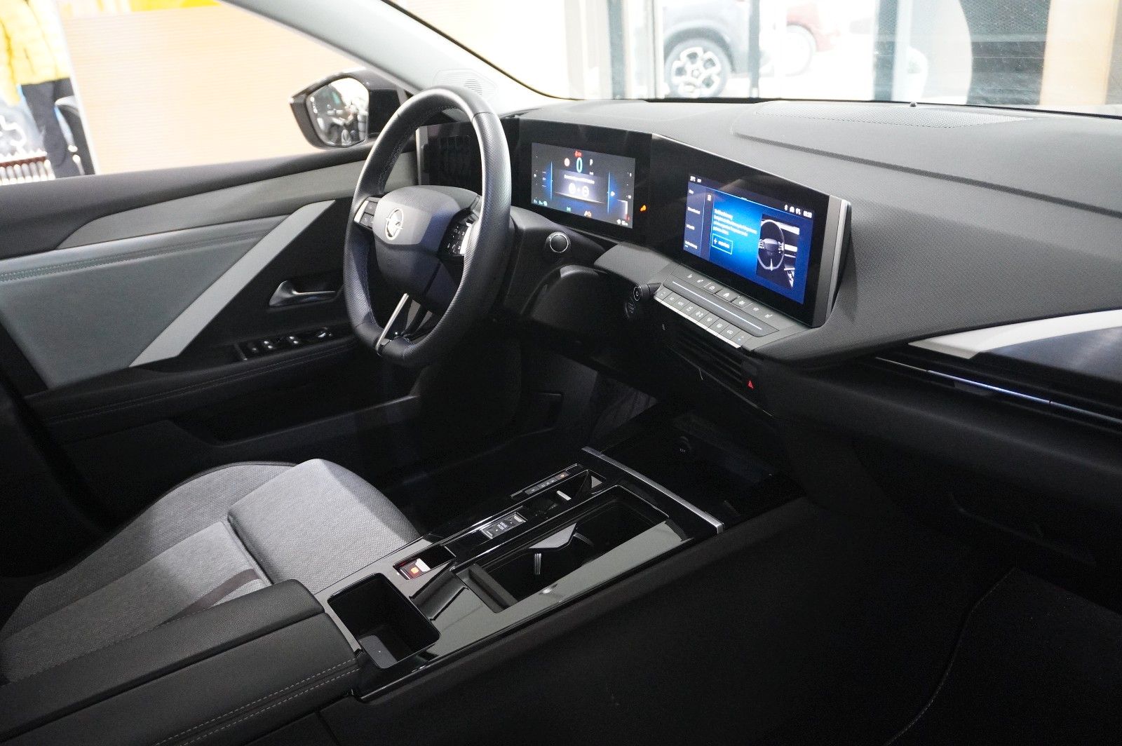 Fahrzeugabbildung Opel Astra L Lim. 1.6 HYBRID ELEGANCE NAVI/LED/KAMERA