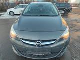 Opel Astra 1,6 CDTI,J Sports Tourer Selection, Navi T - Opel Astra Selection mit Diesel-Antrieb