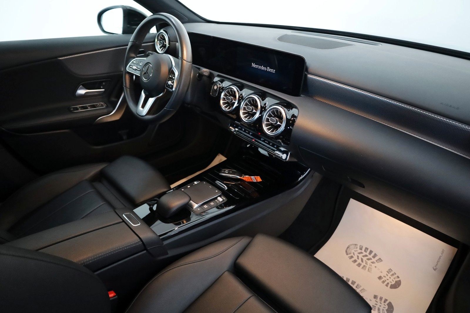 Fahrzeugabbildung Mercedes-Benz A 250e Progressive,Leder,Navi,LED,SH,Kamera,Pano