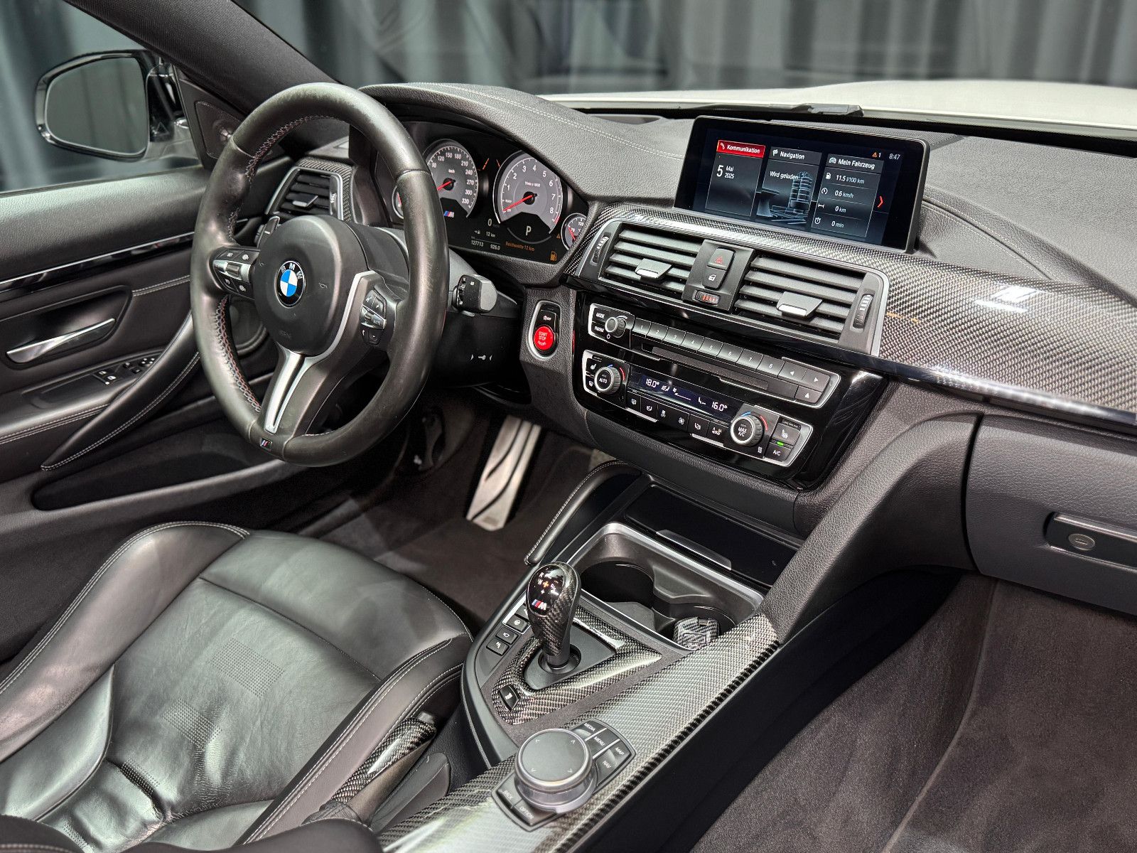 Fahrzeugabbildung BMW M4 Competition COUPE|H&K|HEAD-UP|360°|KARBON