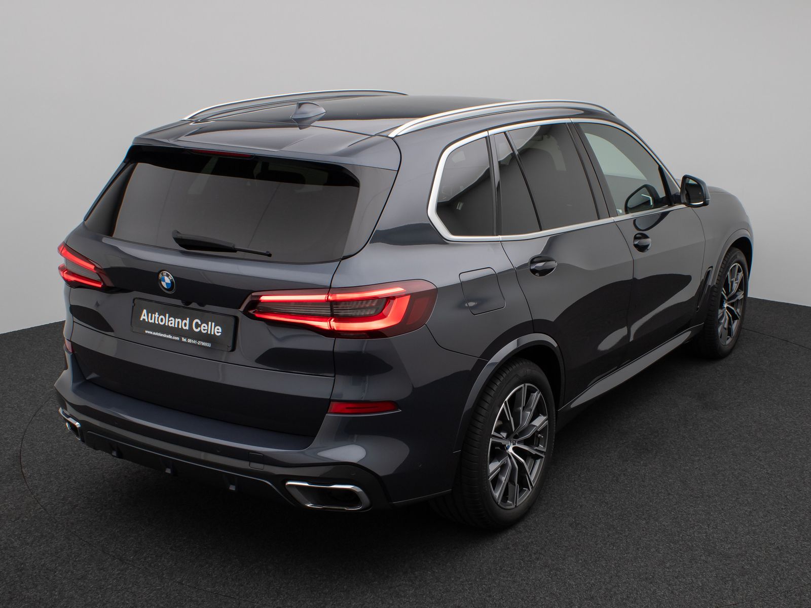 Fahrzeugabbildung BMW X5 xD30d M Sport Laser DAB HiFi AHK DiplayKey