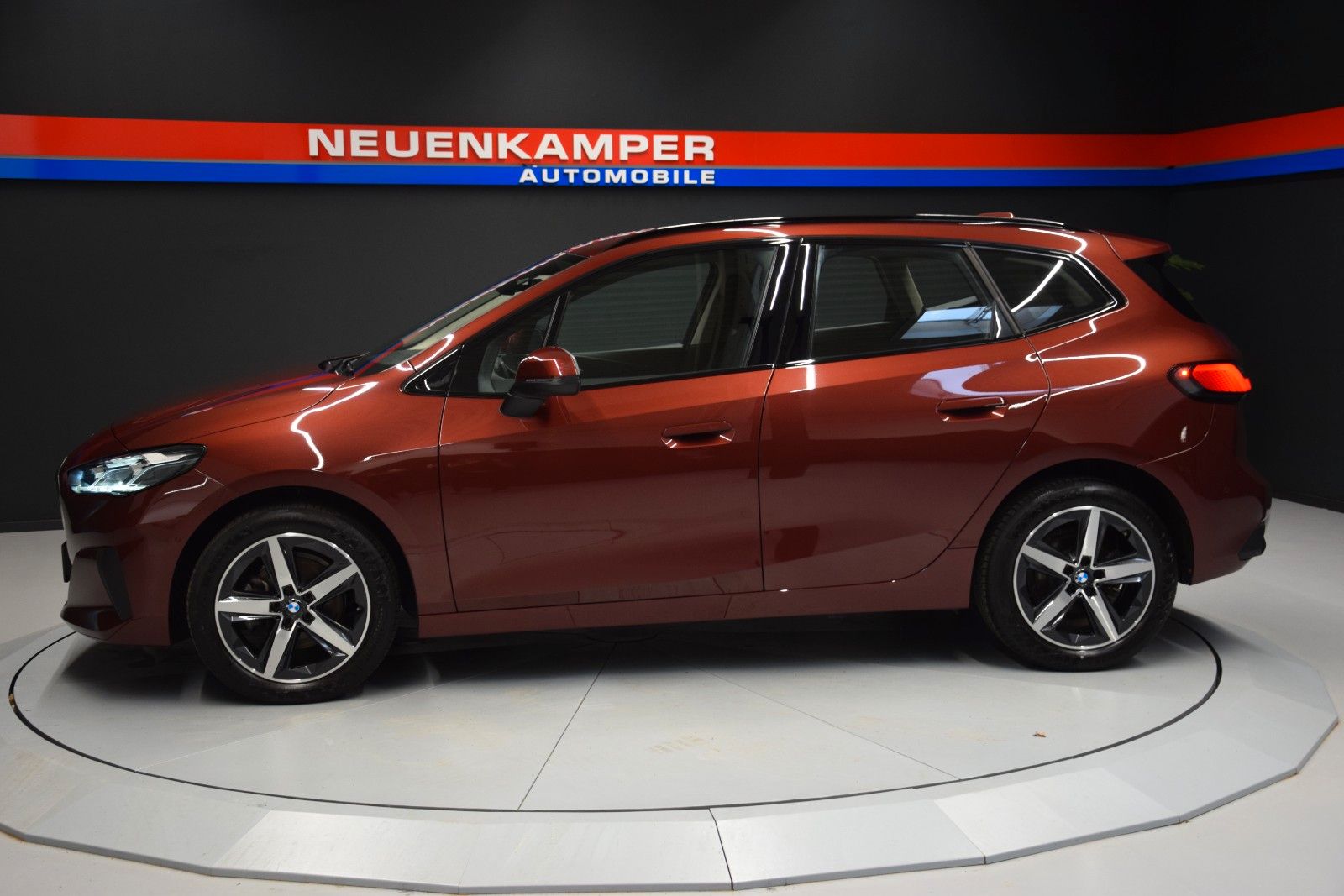 Fahrzeugabbildung BMW 218 i Active Tourer ACC Memory LED Kamera H&k