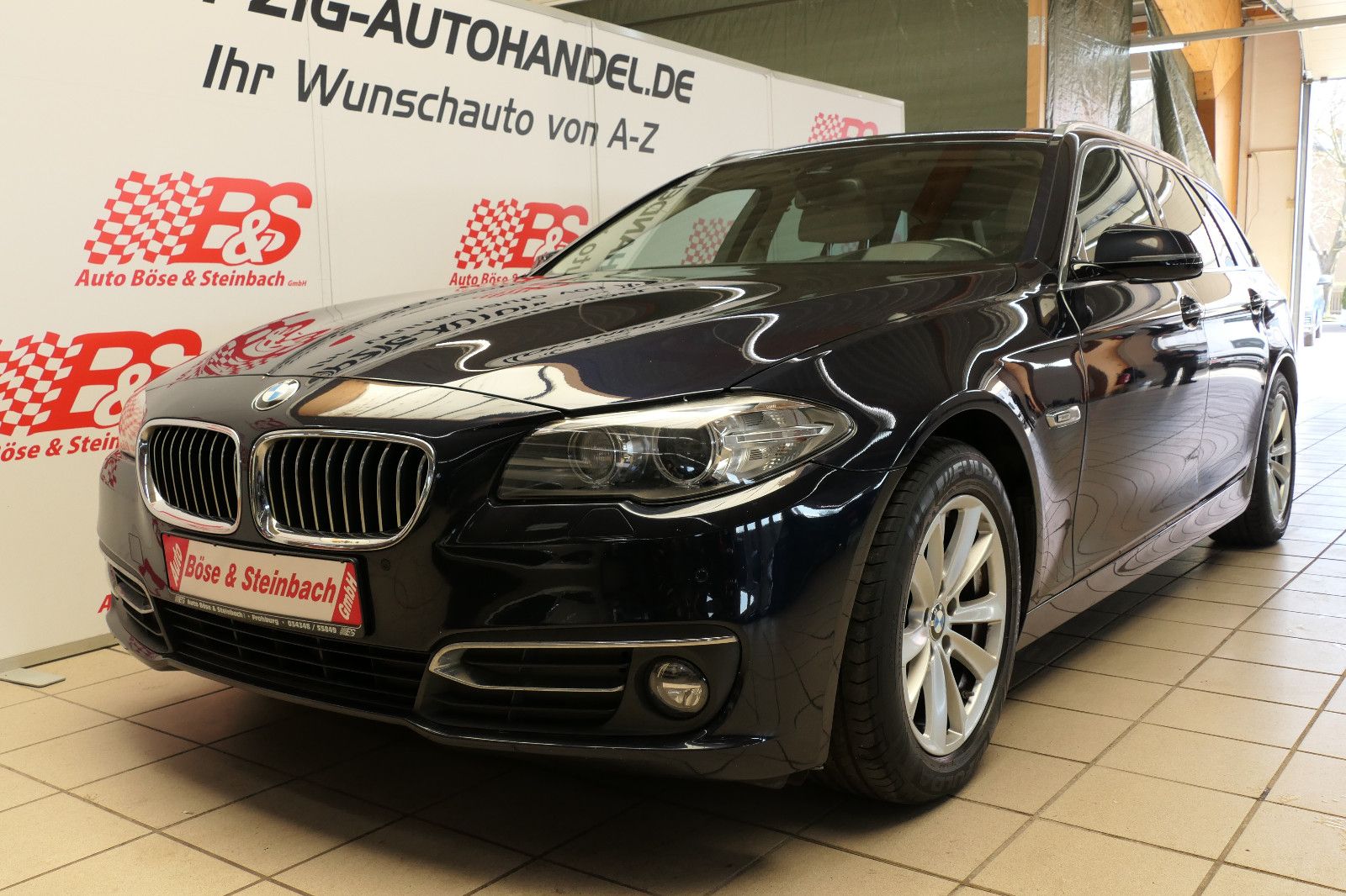 BMW 520 d Touring Luxury *AUT*LEDER*XEN*SHZ*PANO*