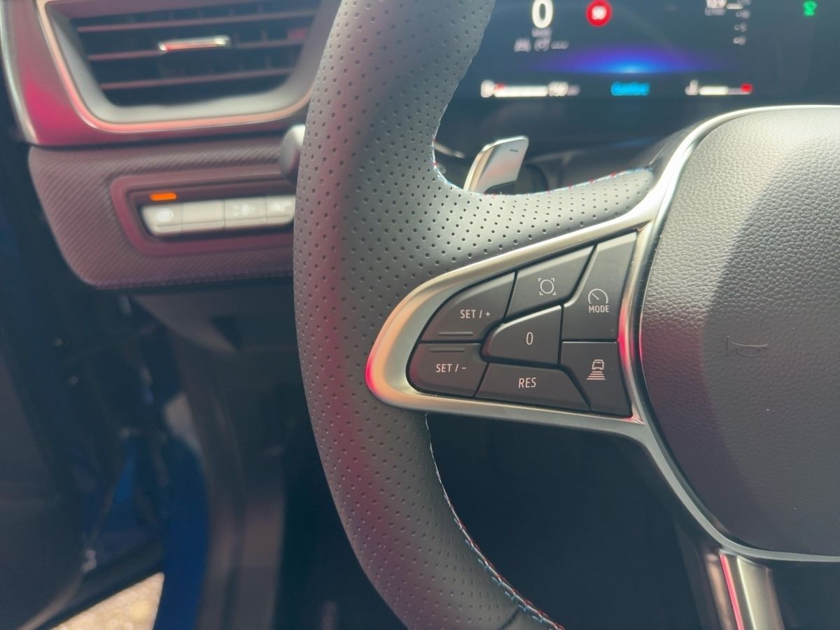 Fahrzeugabbildung Renault Captur Esprit Alpine Mild Hybrid 160 EDC