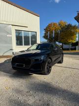 Audi RS Q8 *Pano* RS-Exhaust*Massage*Carbon*Keramik - schwarze Audi RSQ8