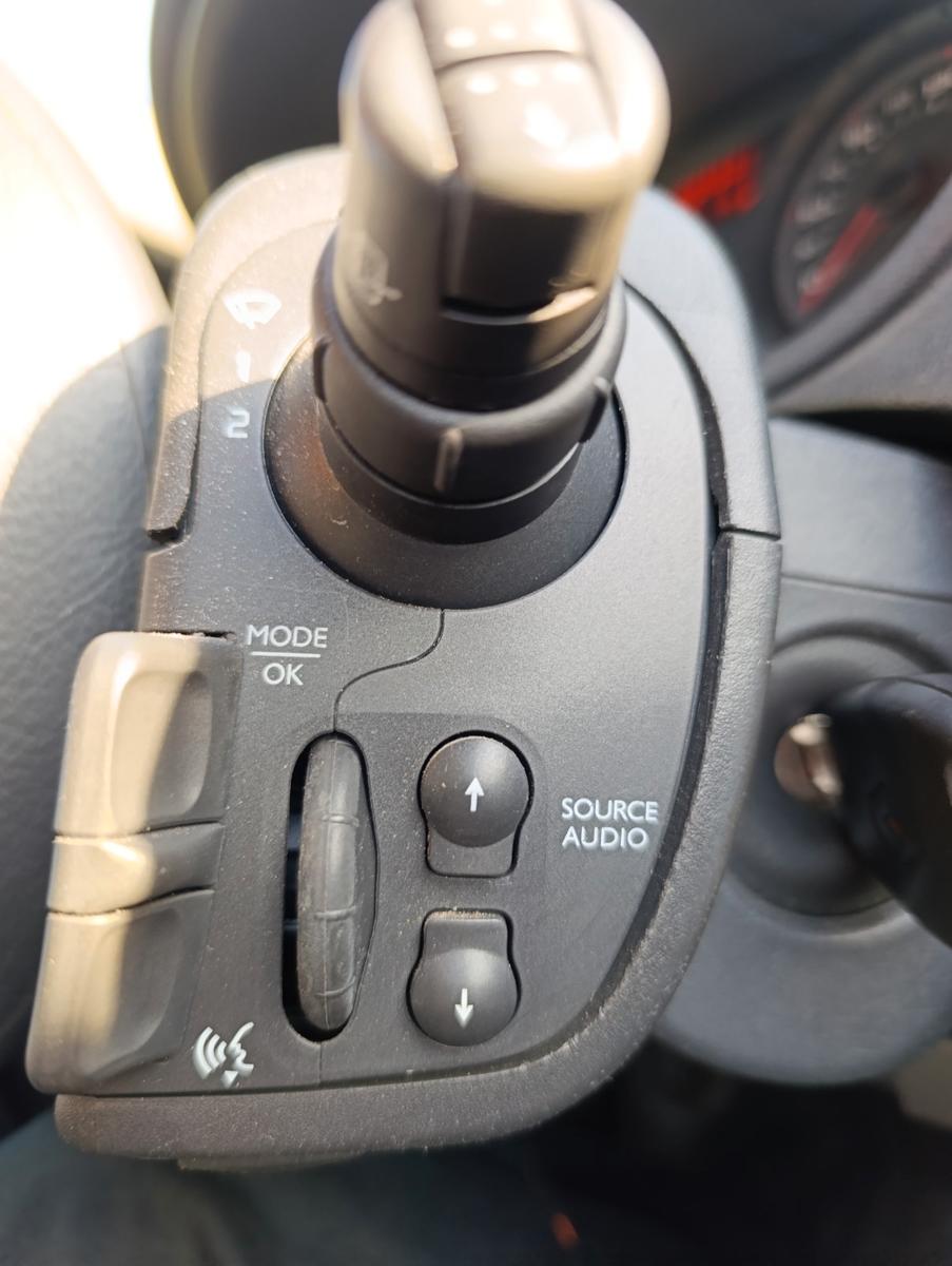 Renault Clio 2009 — photo 13