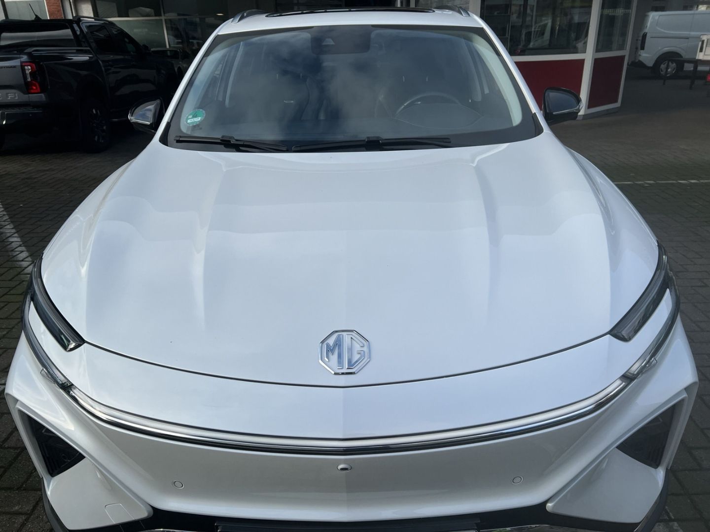 Fahrzeugabbildung MG Marvel R Luxury Panorama Leder digitales Cockpit