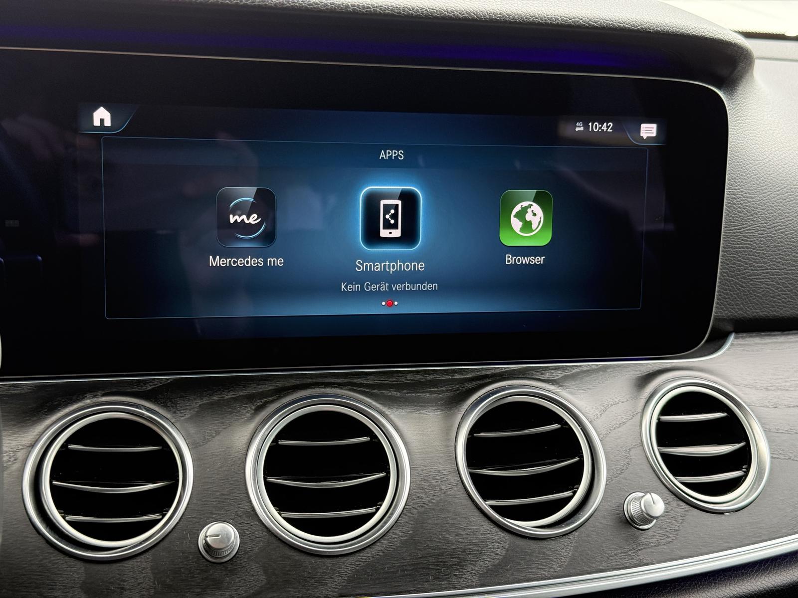 Mercedes-Benz E 200 d,T-M Avantgarde,T-Leder,R-Kam,Ambiente