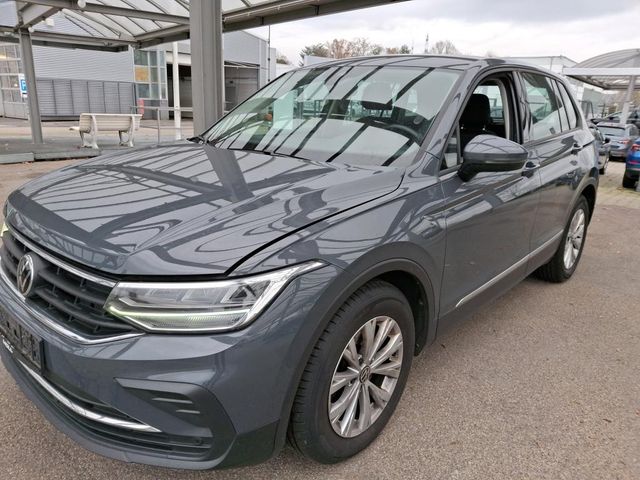 Volkswagen Tiguan 2.0 TDI/DSG/ Navi /Xen/Alu/AHK /Neu model