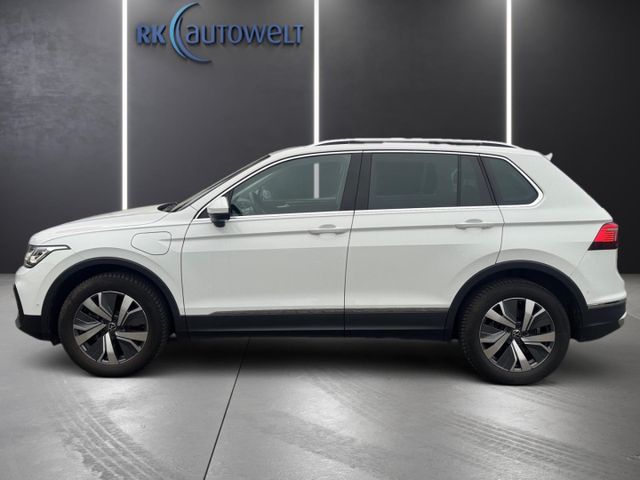 Tiguan Elegance eHybrid DSG IQ Light Panorama AH