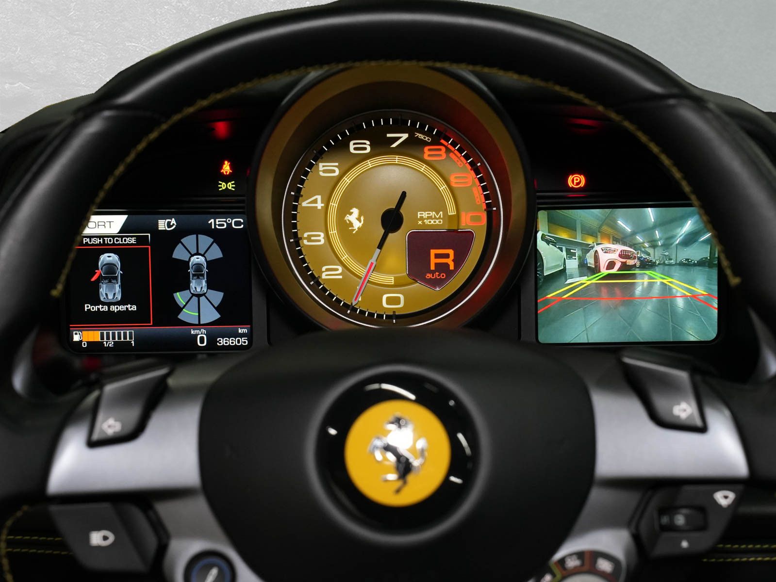 Fahrzeugabbildung Ferrari F8 Spider - Carbon! |Racing Sitze|JBL|BF-Display