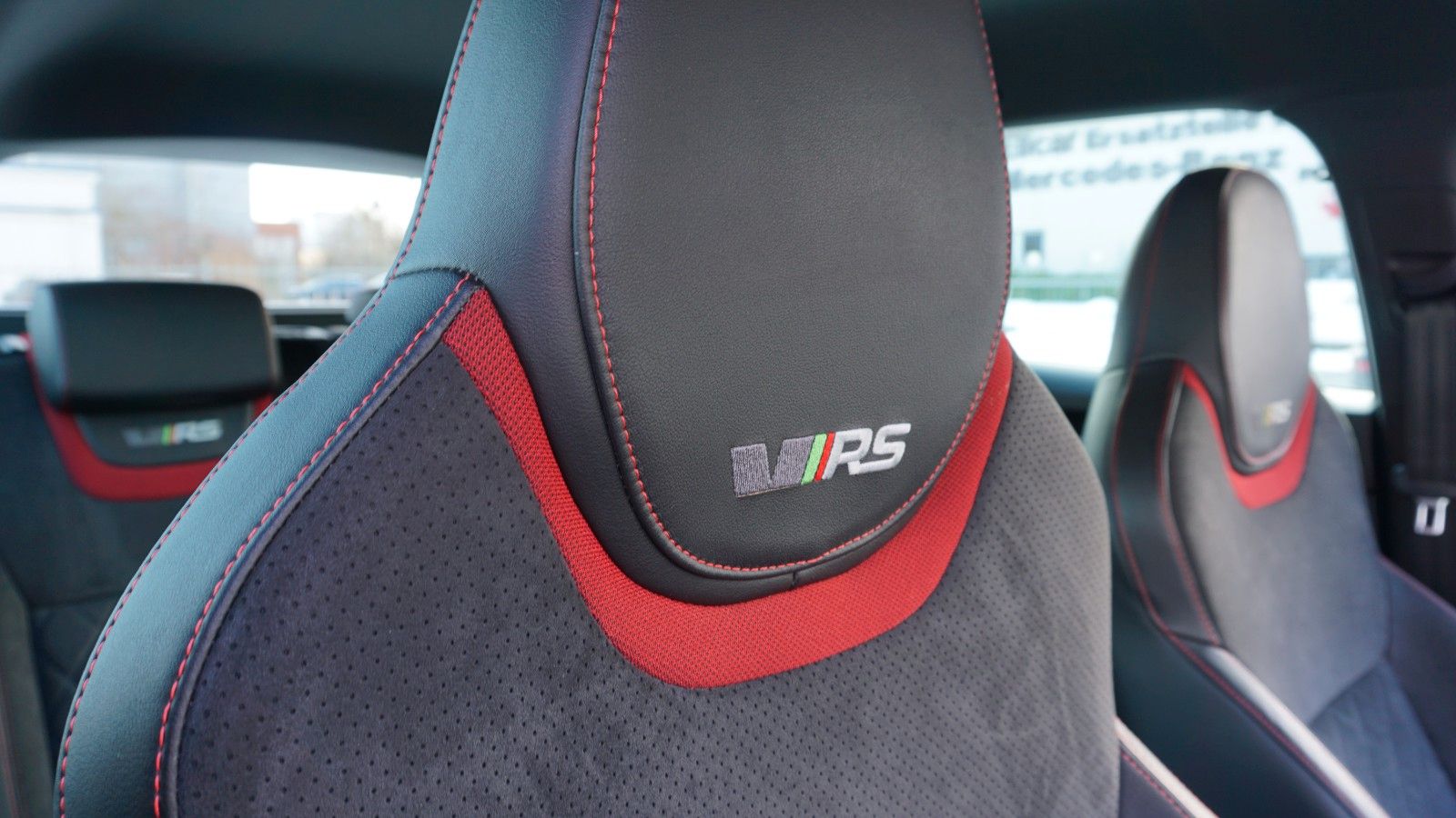 Fahrzeugabbildung SKODA Octavia Combi RS,DSG, Navi,ACC,Memory,LED,+WR