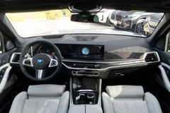 BMW X5 – 7 / 32