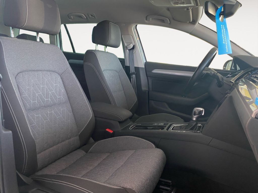 Fahrzeugabbildung Volkswagen Passat Variant 1.4 TSI Hybrid GTE inkl. WR
