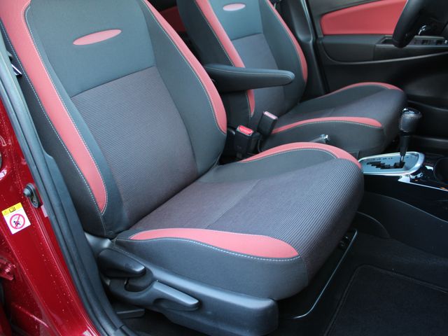 Yaris 1.5 Hybrid Style Selection