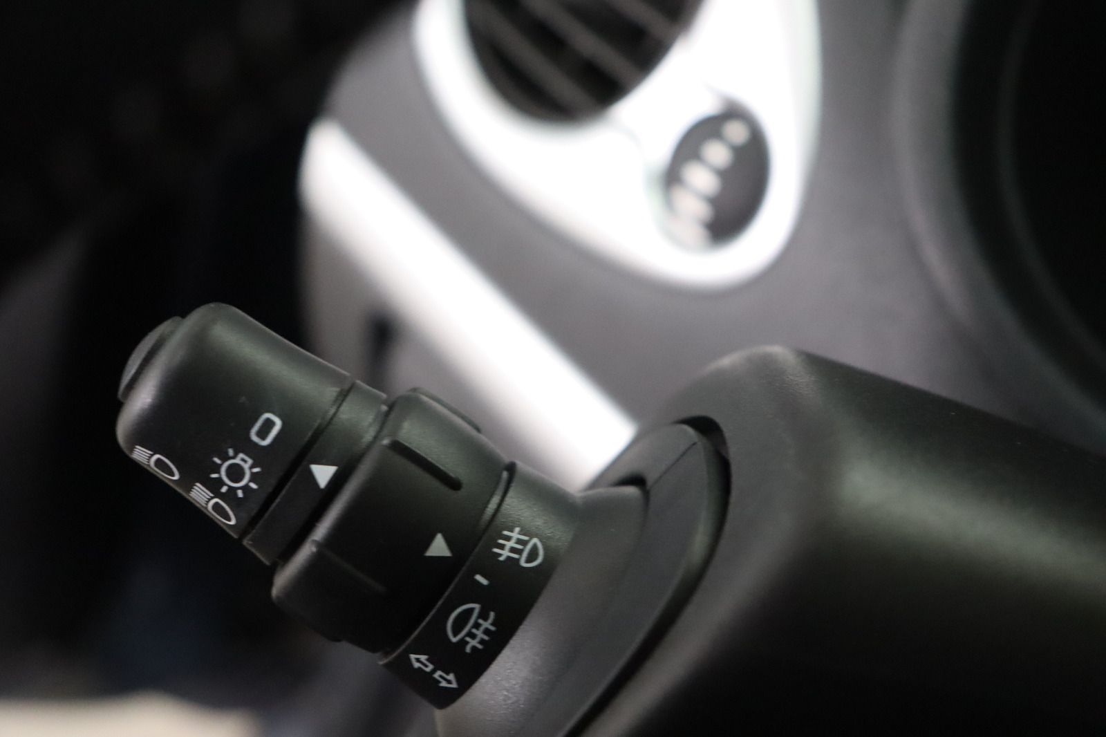 Fahrzeugabbildung Renault Clio Grandtour by Rip Curl 1.2 16V TCE