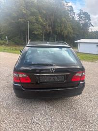 صورة 3 لـ 2006 Mercedes-BENZ E 280