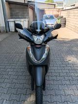 Honda SH 300 i - HONDA MOFA