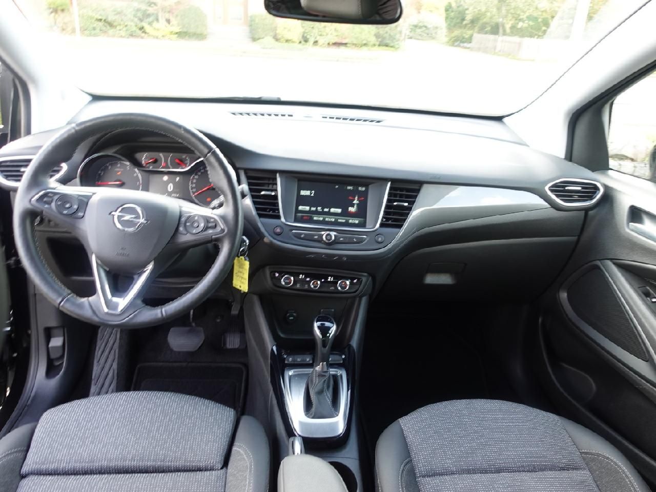 Fahrzeugabbildung Opel Crossland 1,2 Elegance Automatik