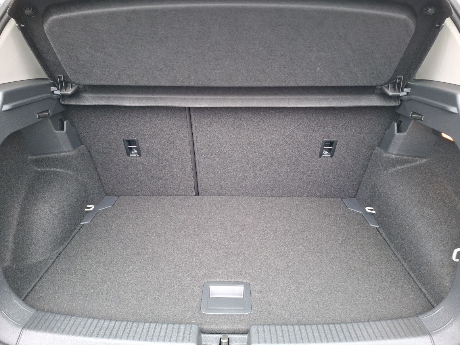Fahrzeugabbildung Volkswagen T-Cross TSI Life DSG LED CarPlay AID ACC RFK SH